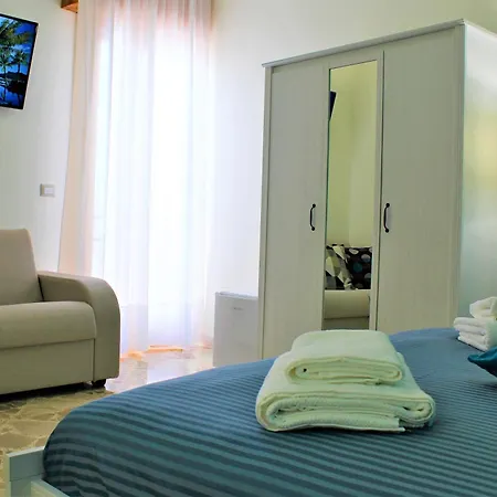 La Chiave Rossa Bed & Breakfast Tuglie