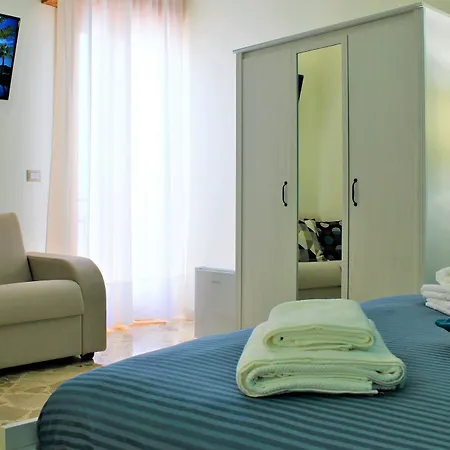 La Chiave Rossa Bed & Breakfast Tuglie