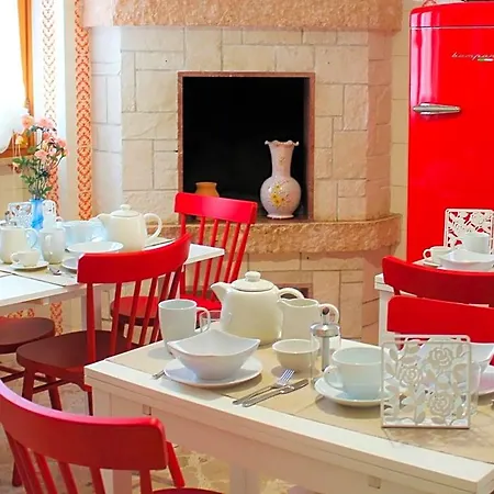 La Chiave Rossa Bed & Breakfast Tuglie